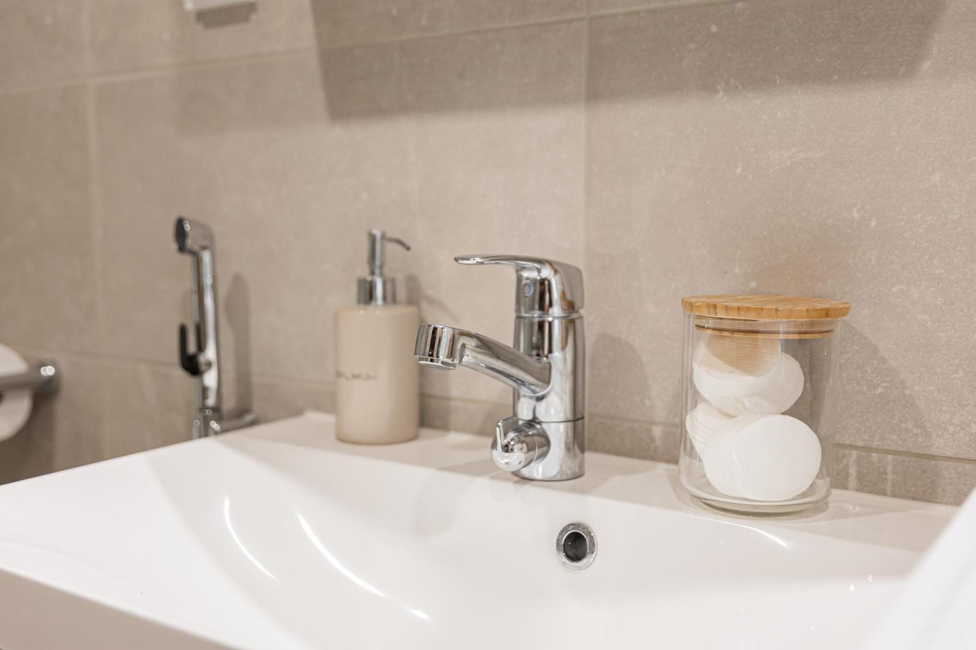 Hostit Cozy Apartments Ροβανιέμι Εξωτερικό φωτογραφία